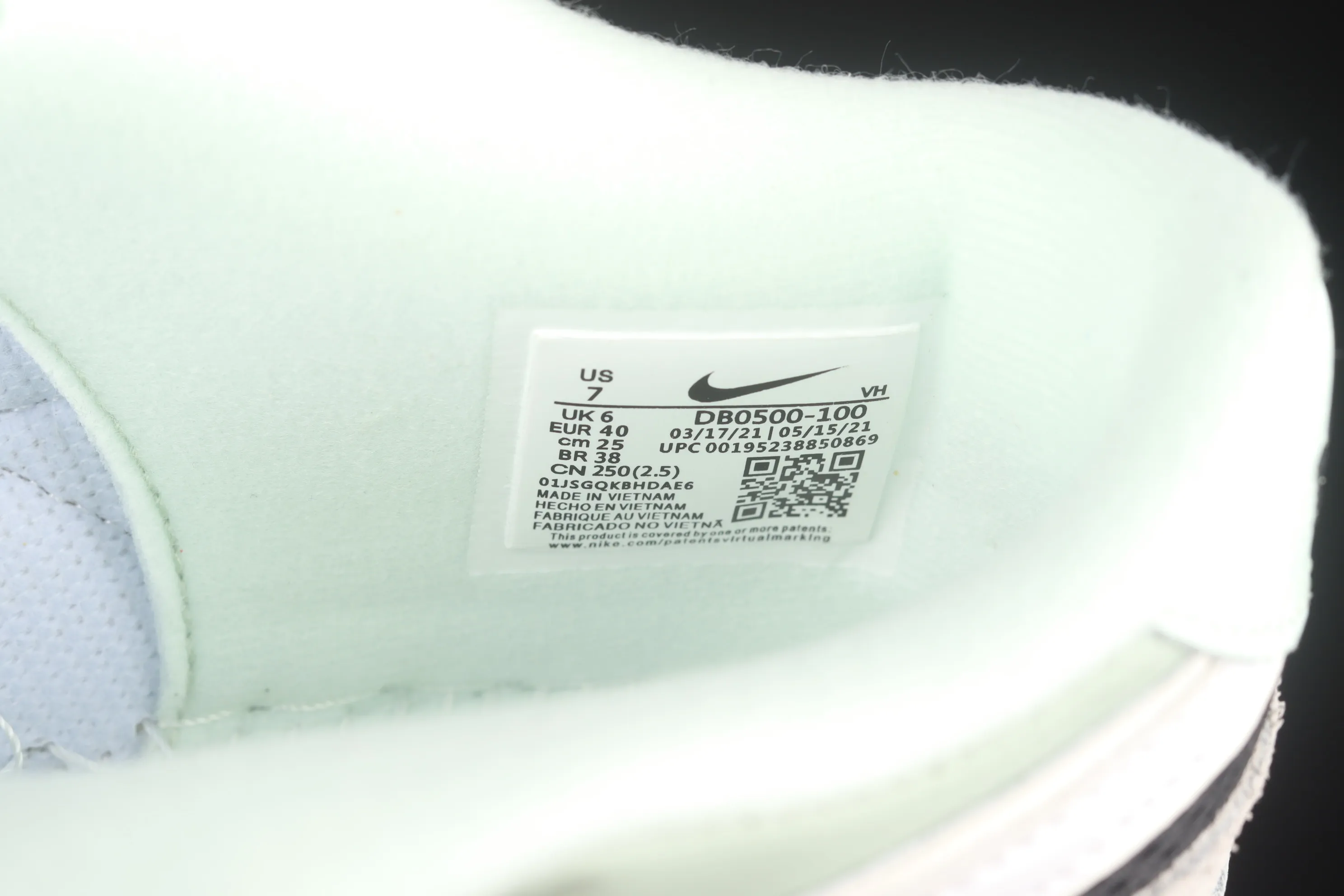 All Categories Nk SB Dunk Series Nk SB Dunk Low Low-top Skateboard Shoes Corporate Level Nk Dunk Svrap Light Blue Sea Glass Stitched Low-top Skateboard Shoes DB0500-100